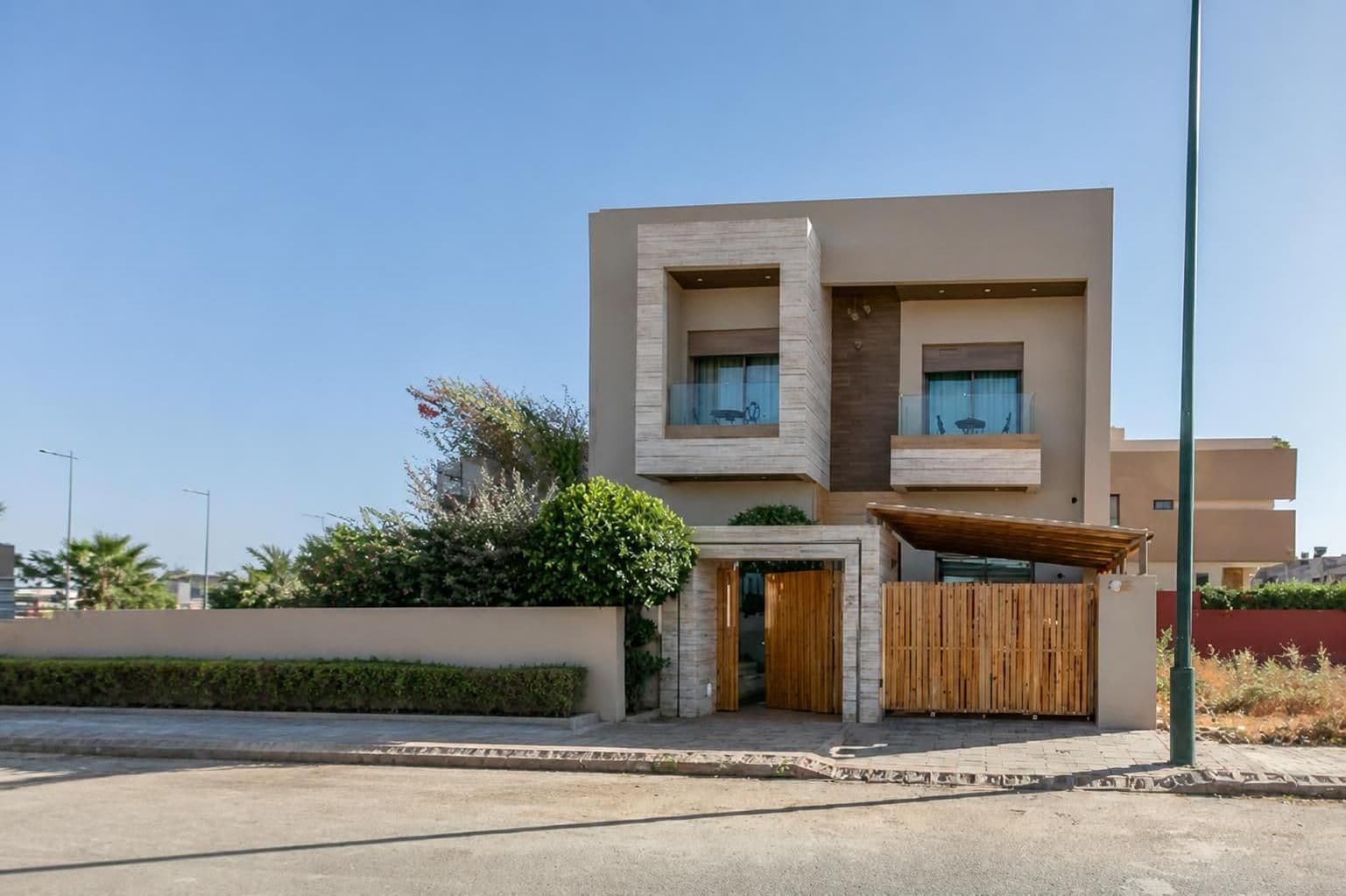 واجهة فيلا إلك