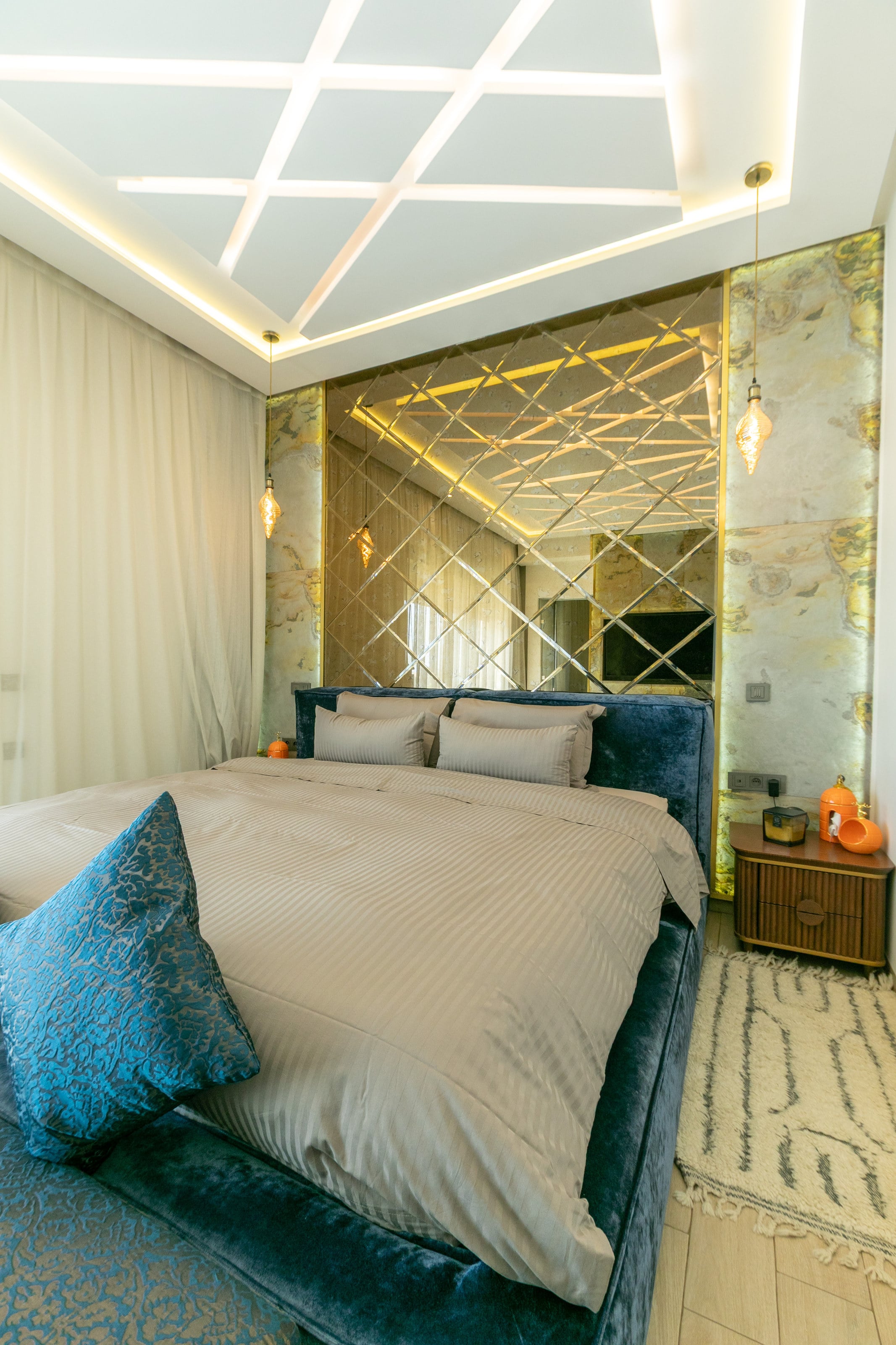 The master suite and its king-size bed